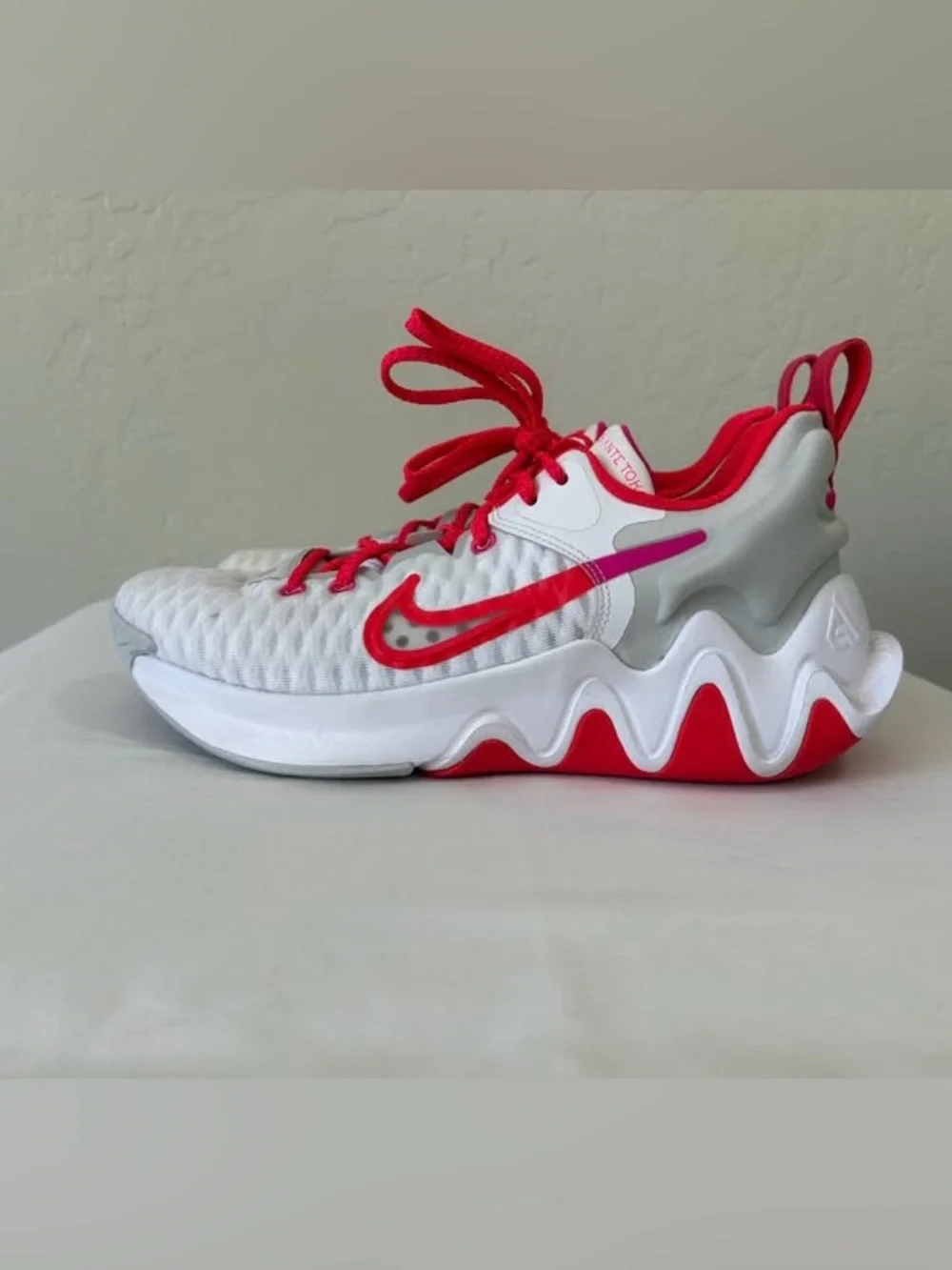 Nike Giannis Roses Basketball Shoes, men’s 7